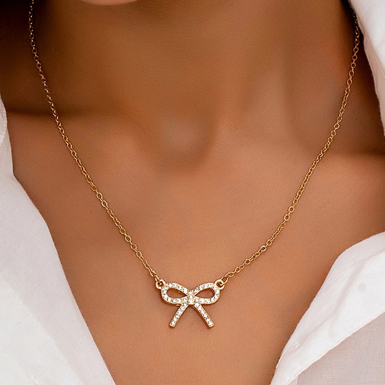 Bow Pendant Necklace